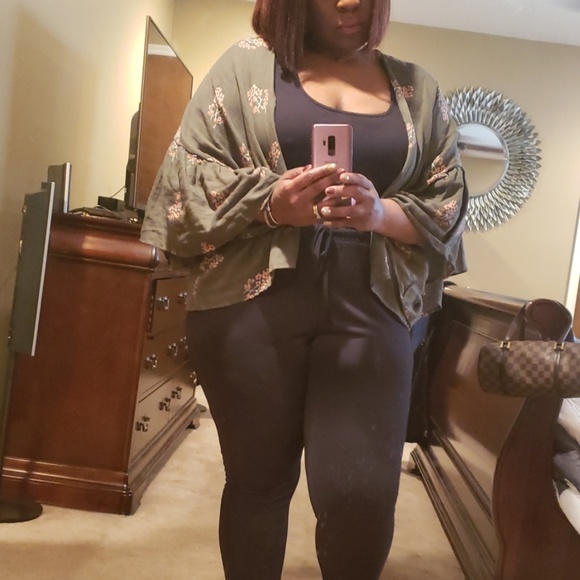 Kimono - Picture 4 of 6